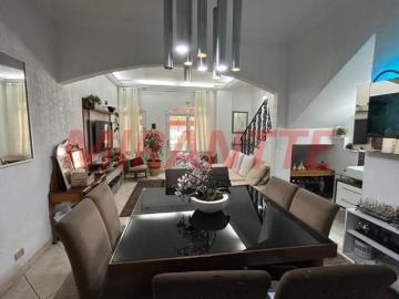 Sobrado de 165m² com 2 quartos