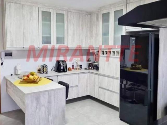 Sobrado de 175m² com 3 quartos