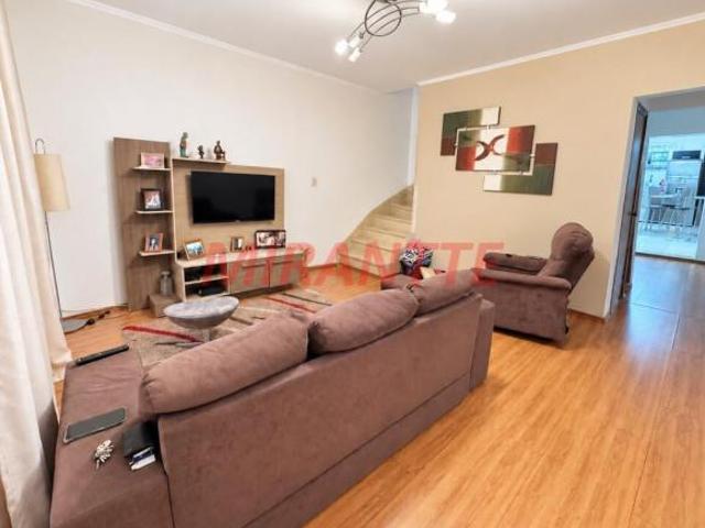 Sobrado de 186m² com 3 quartos