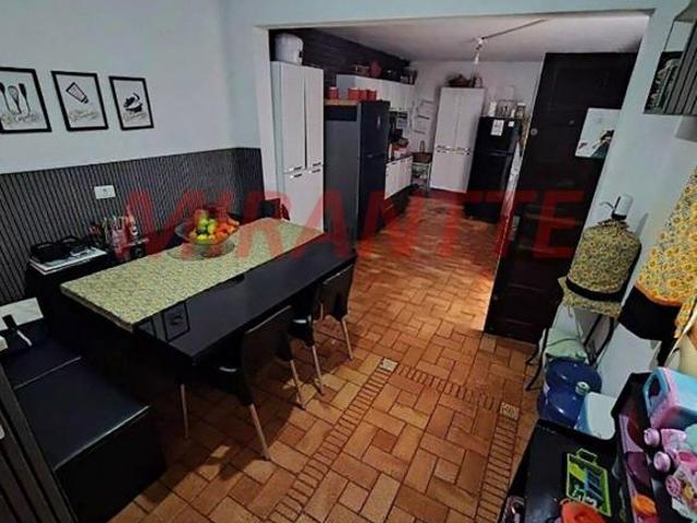Sobrado de 190m² com 2 quartos