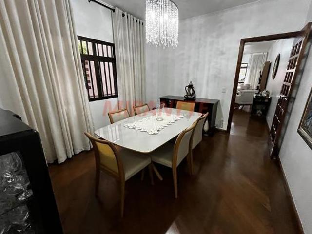 Sobrado de 194m² com 3 quartos