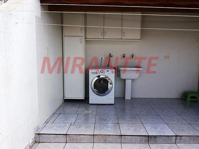 Sobrado de 196m² com 3 quartos