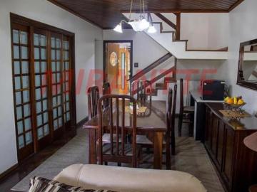Sobrado de 1994m² com 3 quartos