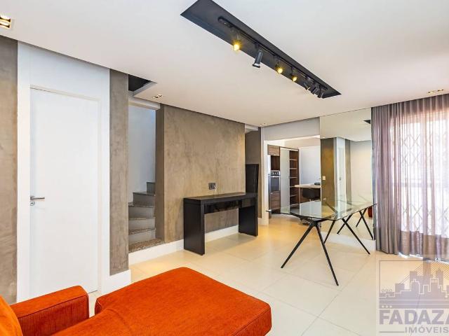 Sobrado de 116 m² na Miguel Jorge Nasser Tingui Curitiba PR, aluguel por R$ 4.400/mês