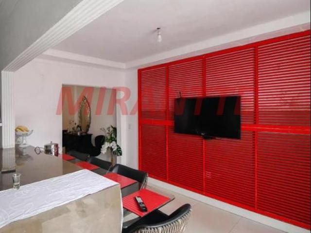 Sobrado de 120m² com 2 quartos