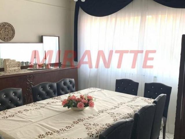 Sobrado de 245m² com 4 quartos
