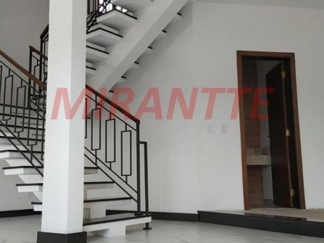 Sobrado de 265m² com 4 quartos