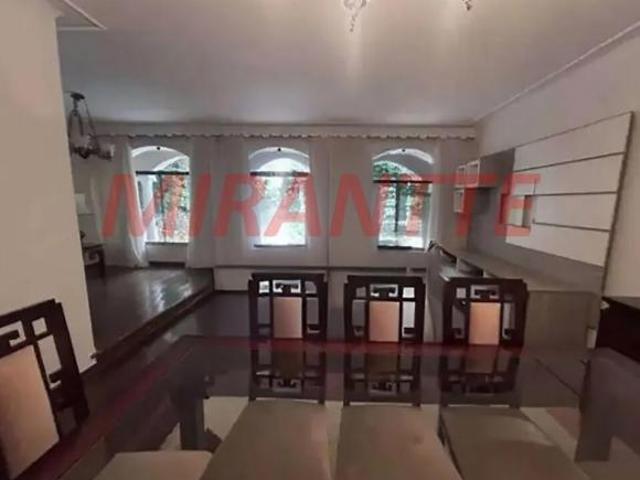 Sobrado de 280m² com 4 quartos
