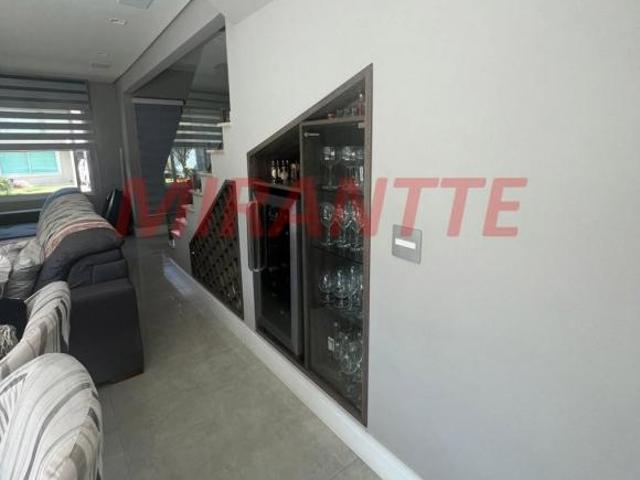 Sobrado de 282m² com 4 quartos