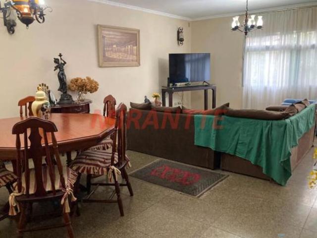 Sobrado de 290m² com 3 quartos