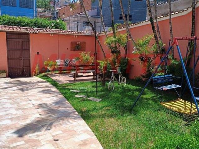 Sobrado de 200m² com 3 quartos