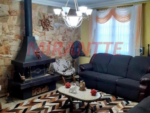 Sobrado de 200m² com 3 quartos