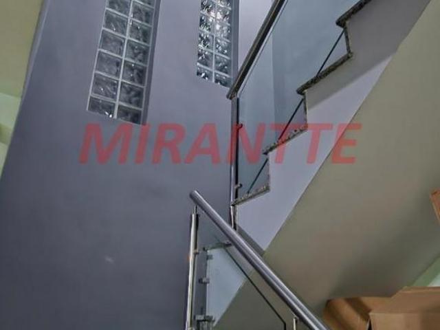 Sobrado de 201m² com 4 quartos