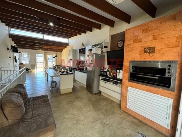 Sobrado de 202m² com 3 quartos