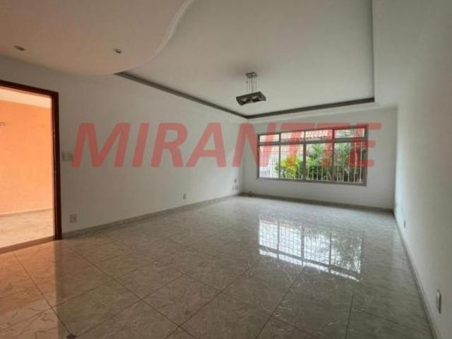 Sobrado de 207m² com 3 quartos