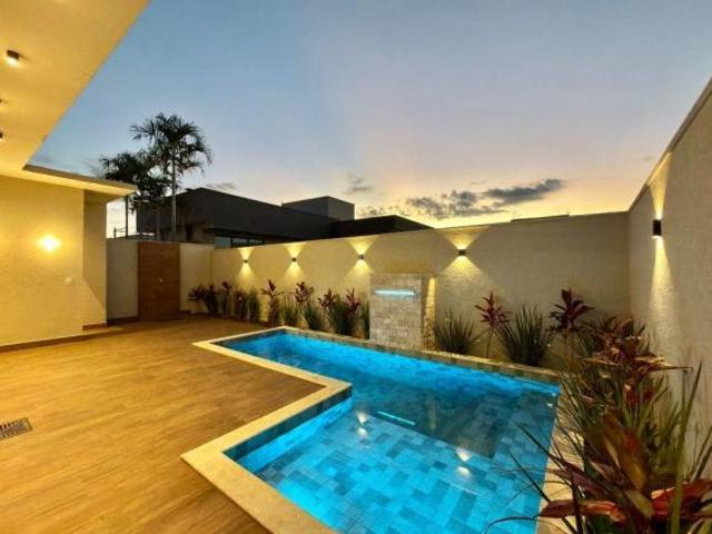 Sobrado de 210 m² com 04 suítes à venda Jardins Capri Senador Canedo/GO