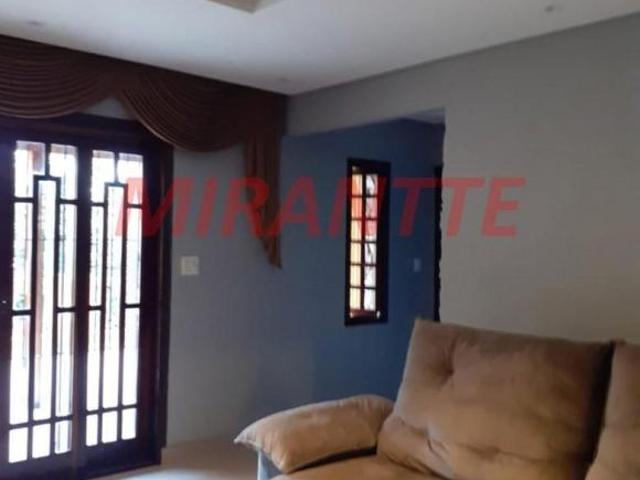 Sobrado de 210m² com 4 quartos