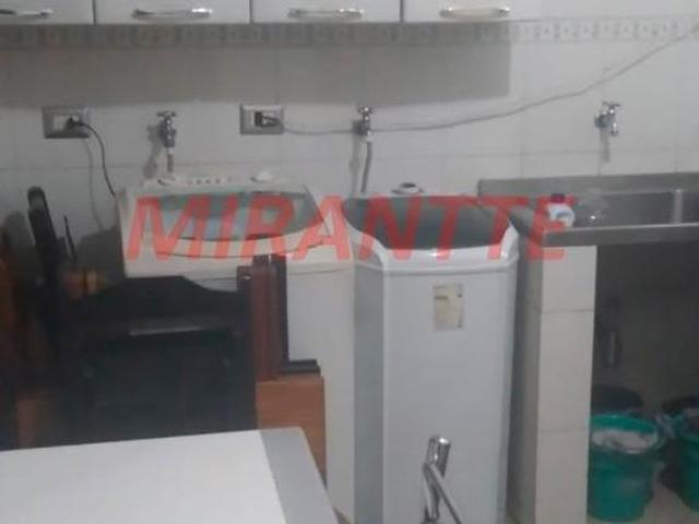 Sobrado de 210m² com 8 quartos