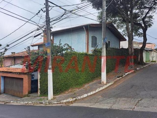 Sobrado de 215m² com 4 quartos