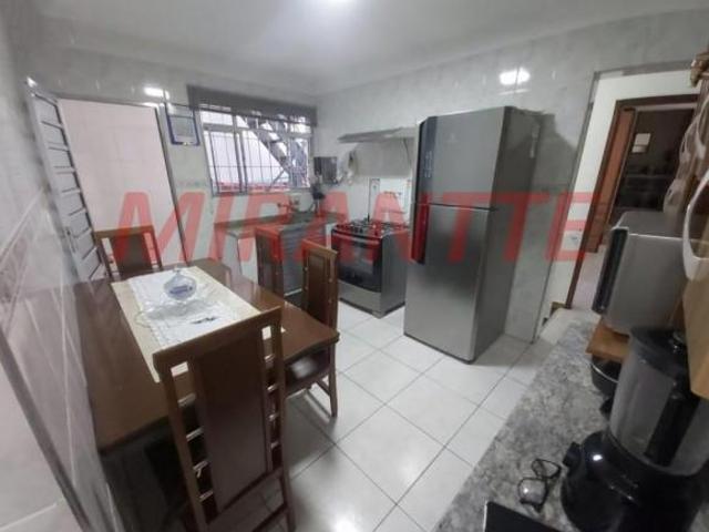 Sobrado de 220m² com 3 quartos