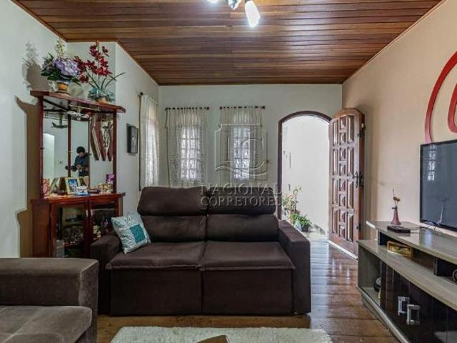Sobrado de 220m² a venda no Jardim Rina