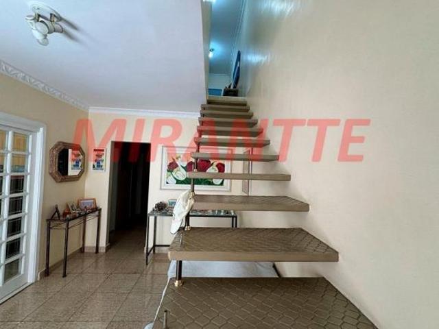 Sobrado de 225m² com 3 quartos