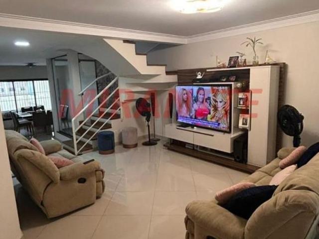 Sobrado de 238m² com 3 quartos