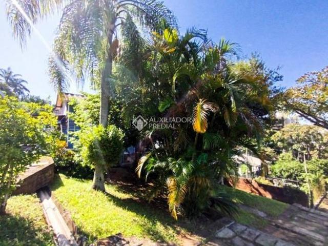 Sobrado de 2 dormitórios no bairro Vila Nova