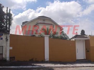 Sobrado de 377m² com 4 quartos