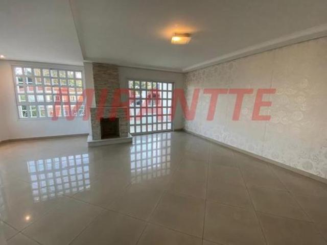 Sobrado de 384m² com 4 quartos