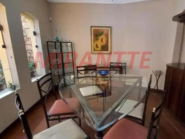 Sobrado de 300m² com 3 quartos