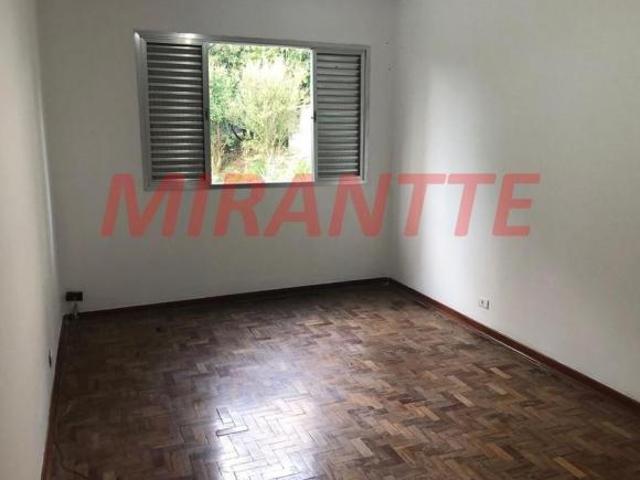 Sobrado de 300m² com 4 quartos