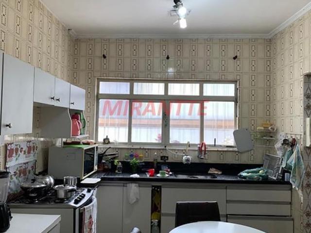 Sobrado de 314m² com 5 quartos