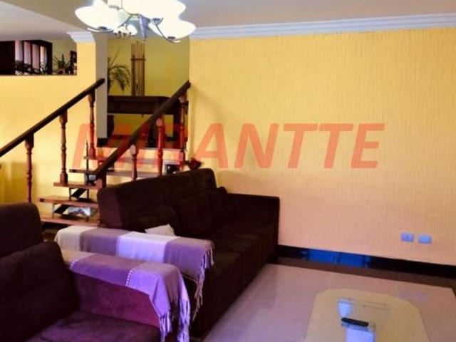 Sobrado de 319m² com 4 quartos