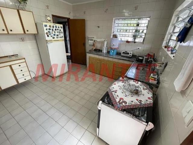 Sobrado de 324m² com 4 quartos