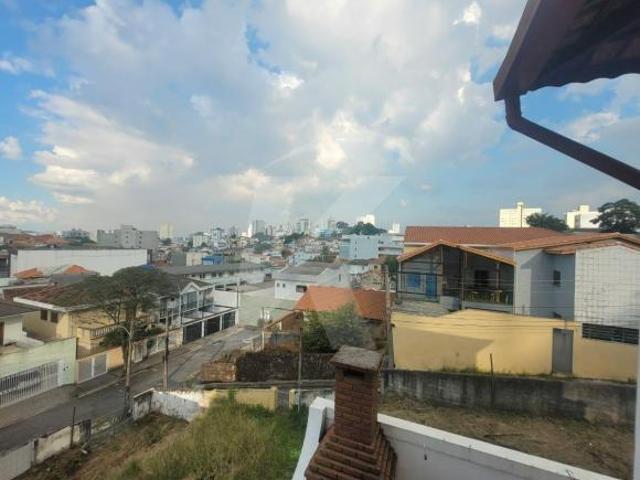 Sobrado de 3 dormitórios, 1 suíte, 5 vagas e 236m2 de área construída no Tucuruvi