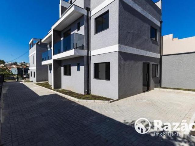 SOBRADO DE 3 QUARTOS ÁREA TOTAL DE 101,81m² LINDÓIA REF 6230