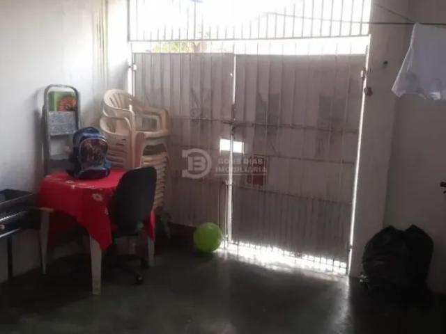 Sobrado de 3 Quartos com 1 Suíte, Edícula e Comercio à Venda, Jardim Portugal