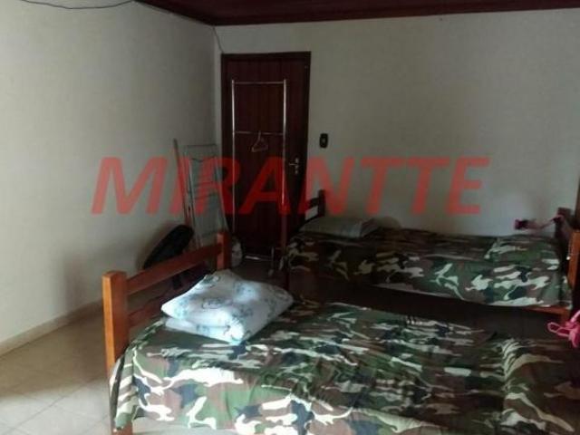 Sobrado de 450m² com 10 quartos