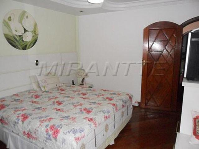 Sobrado de 476m² com 3 quartos