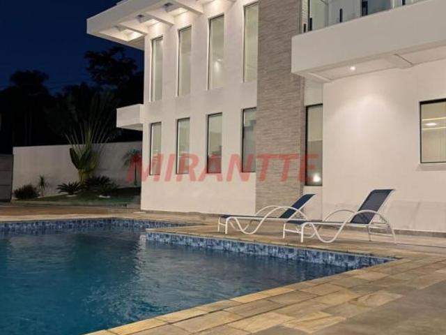 Sobrado de 400m² com 4 quartos