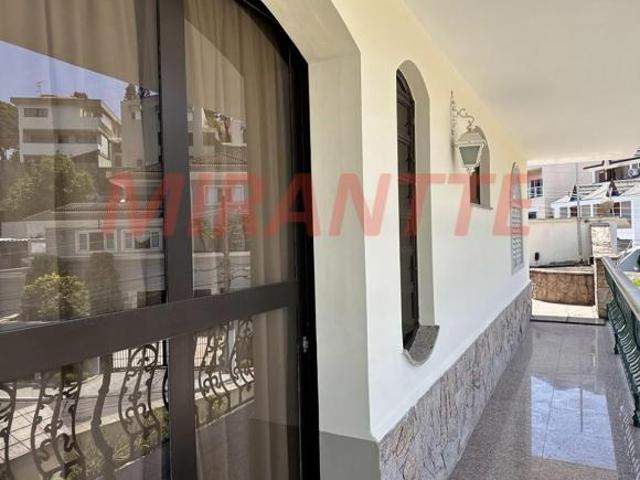 Sobrado de 424m² com 4 quartos
