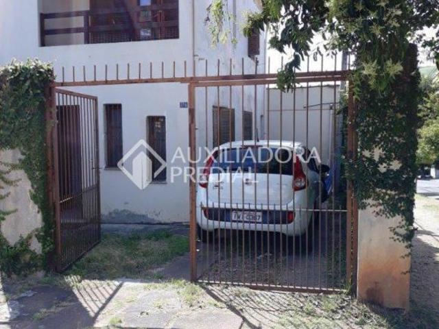 SOBRADO DE 4 DORMITORIOS MAIS CASA TÉRREA 1 DORMITORIO NO TERRENO NO PARTENON