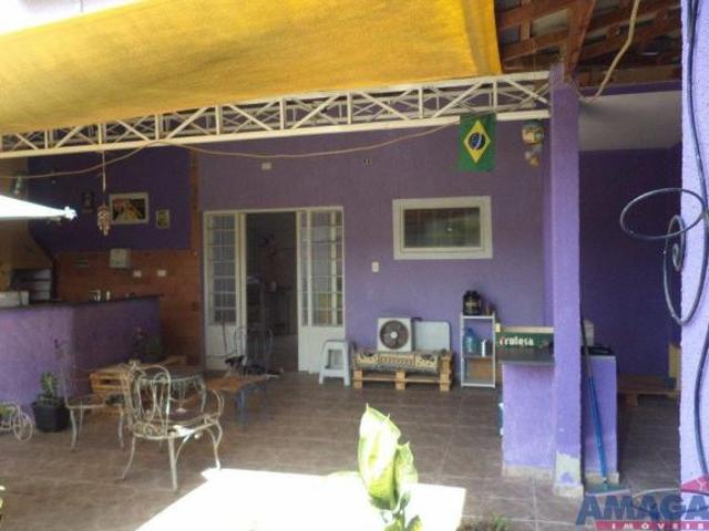 Sobrado de 4 quartos à venda em Jacareí