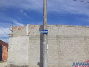 Sobrado de 4 quartos à venda em Jacareí