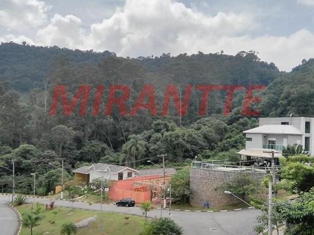 Sobrado de 655m² com 5 quartos