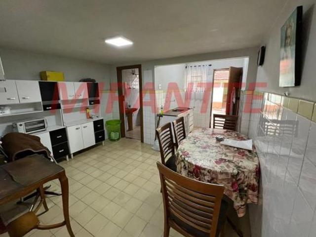 Sobrado de 60m² com 2 quartos