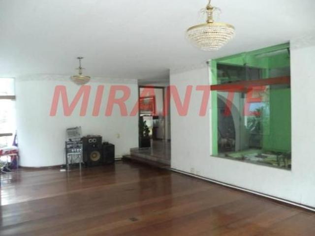 Sobrado de 793m² com 4 quartos