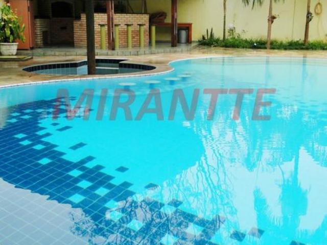 Sobrado de 885m² com 3 quartos