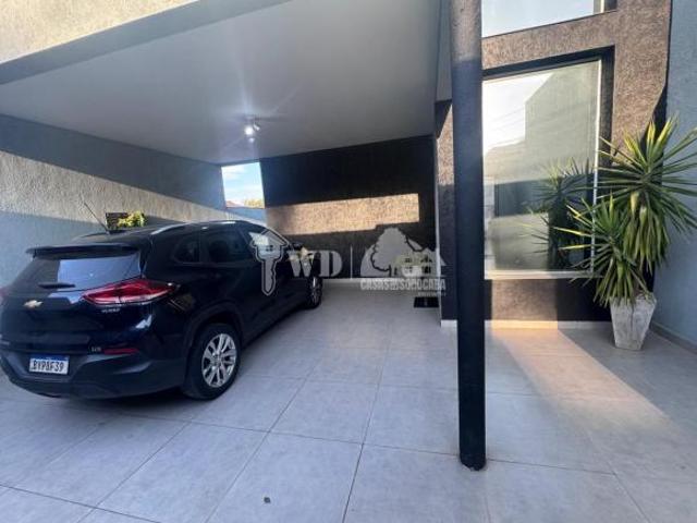 Sobrado decorado e mobiliado com 3 suítes, 3 closets, 3 salas e área gourmet com piscina